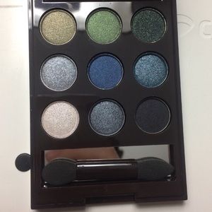 mark. by Avon on the dot eye color compact